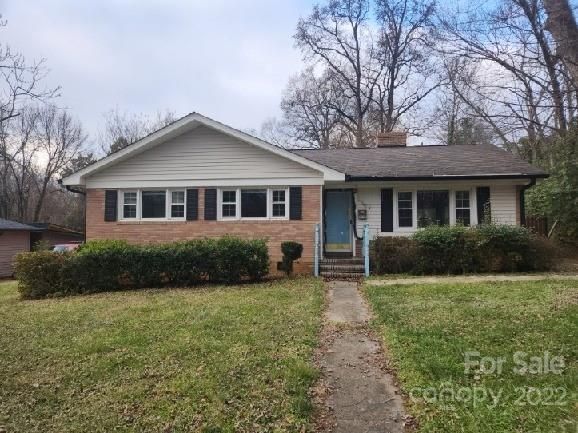 3349 Dunaire Dr, Charlotte, NC 28205
