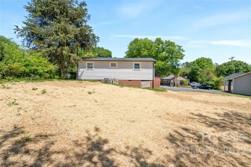 307 Elm St, Belmont, NC 28012