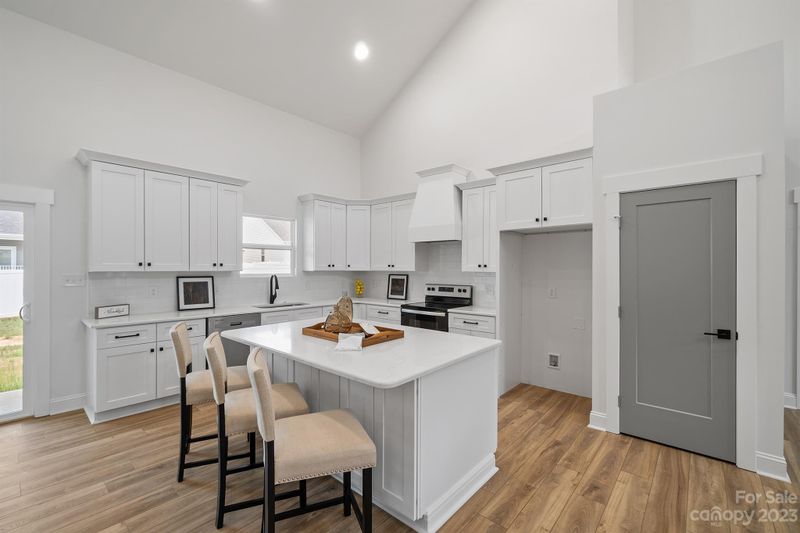 7675 Sarah Dr, Denver, NC 28037