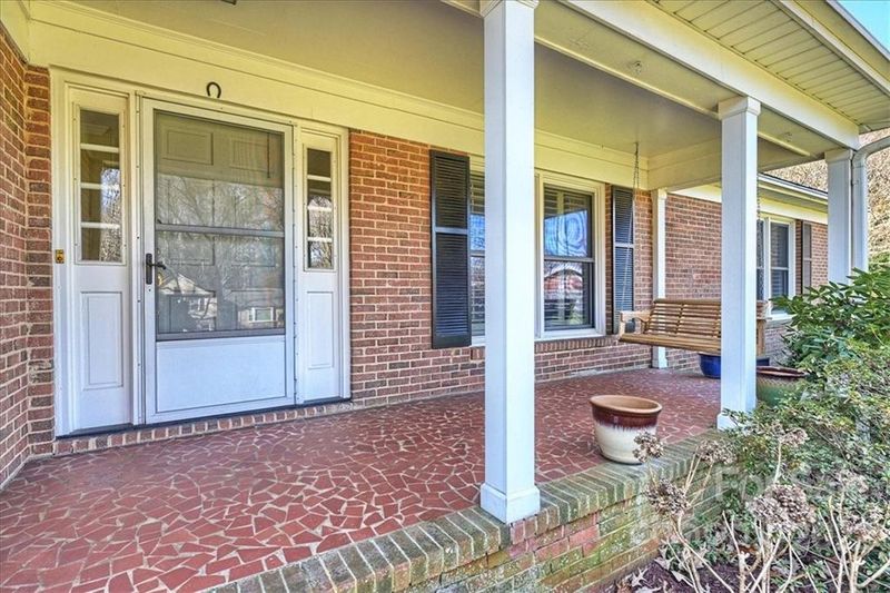 6000 Jester Ln, Charlotte, NC 28211