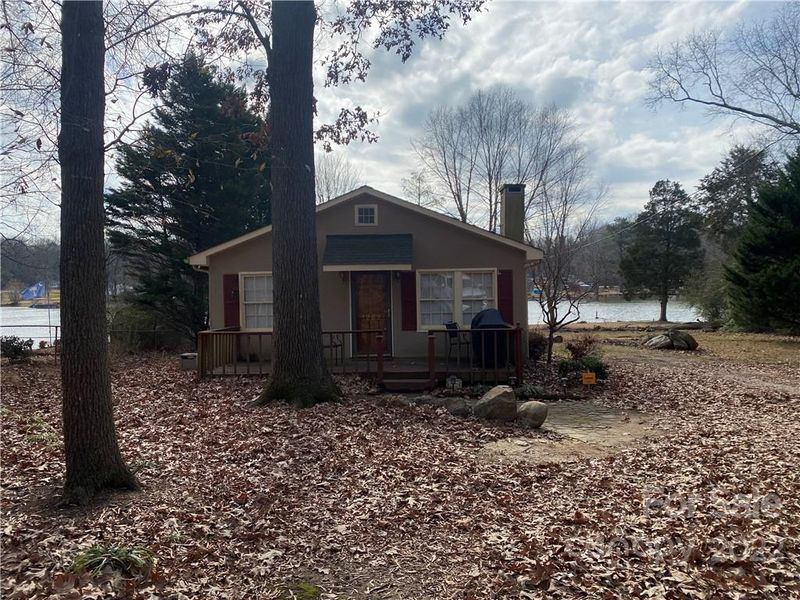 1262 W Shore Dr, Lancaster, SC 29720