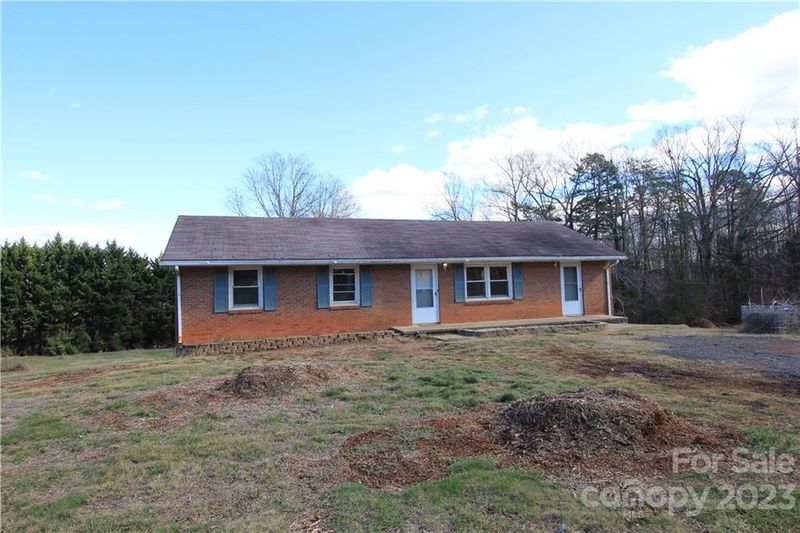 2436 Robinson Rd, Newton, NC 28658