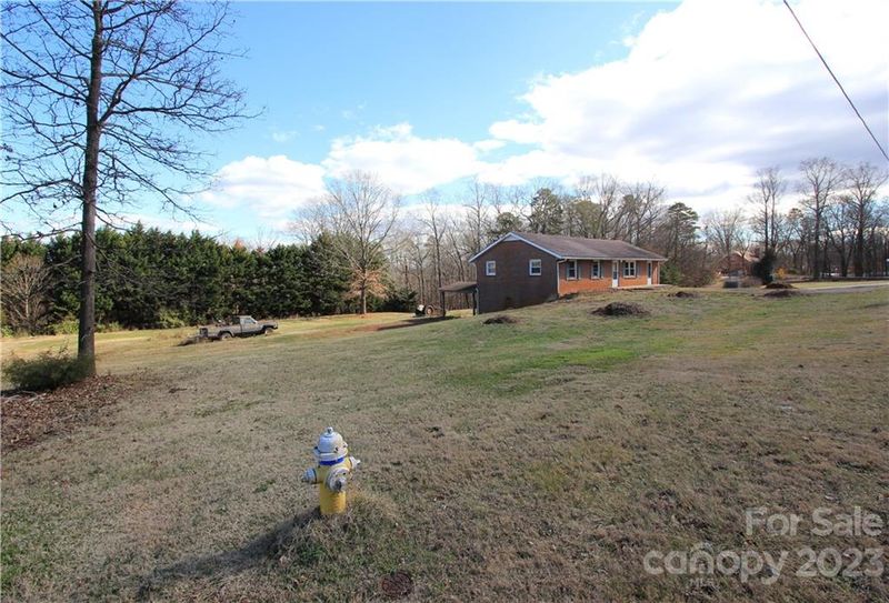 2436 Robinson Rd, Newton, NC 28658