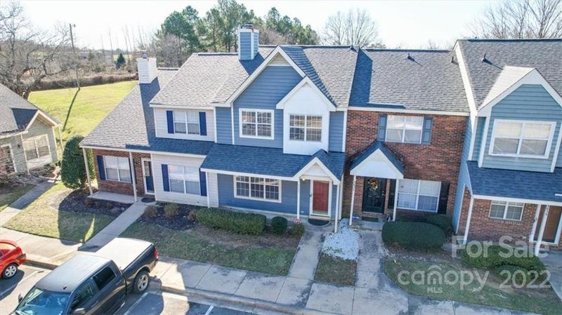 3835 Mosscroft Ln, Charlotte, NC 28215