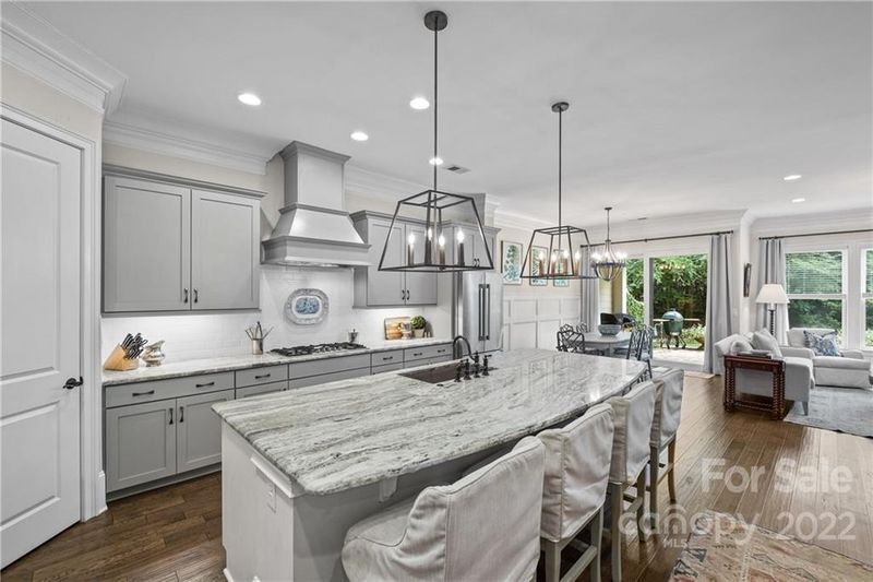 5022 Vernet Ln, Charlotte, NC 28210