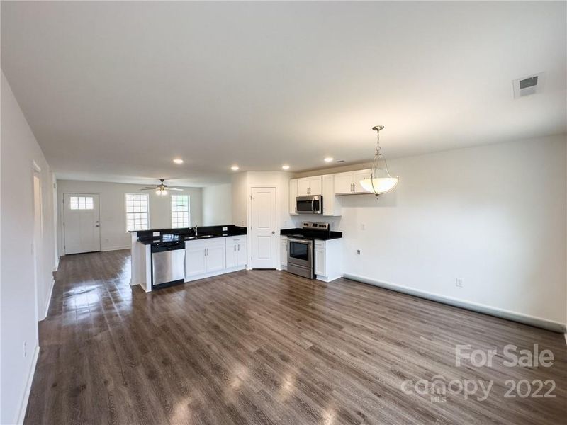932 S Skyland Dr, Mount Pleasant, NC 28124