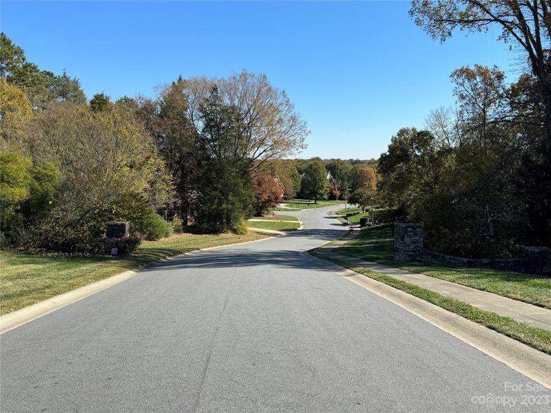 410 Walnut Crest Ct, Concord, NC 28025