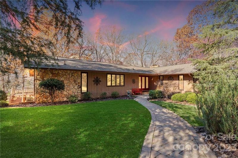 15154 Annalong Rd, Charlotte, NC 28278