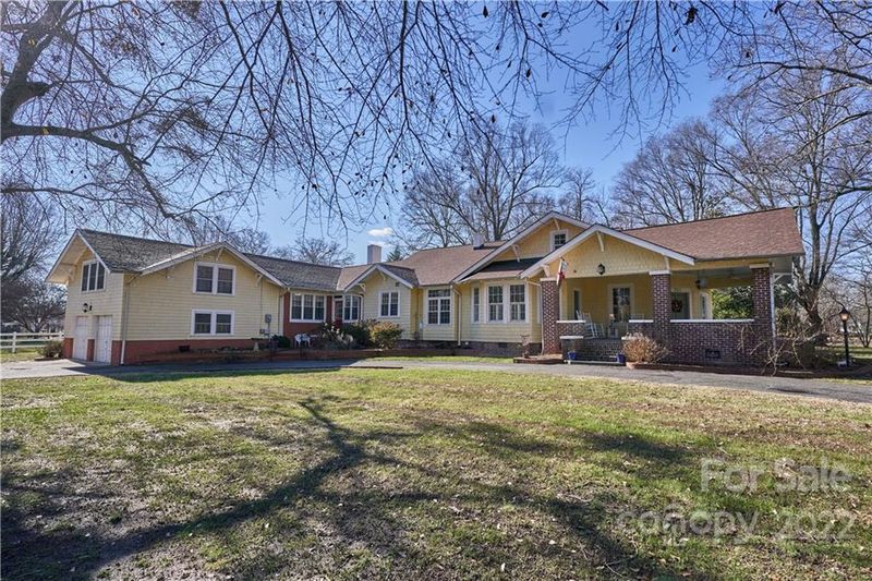 301 W Old Post Rd, Cherryville, NC 28021