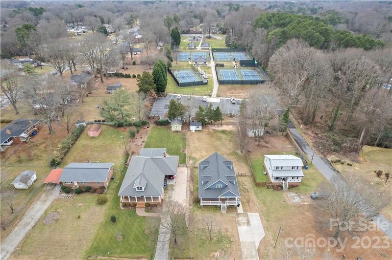641 Mayflower Ave, Mooresville, NC 28115