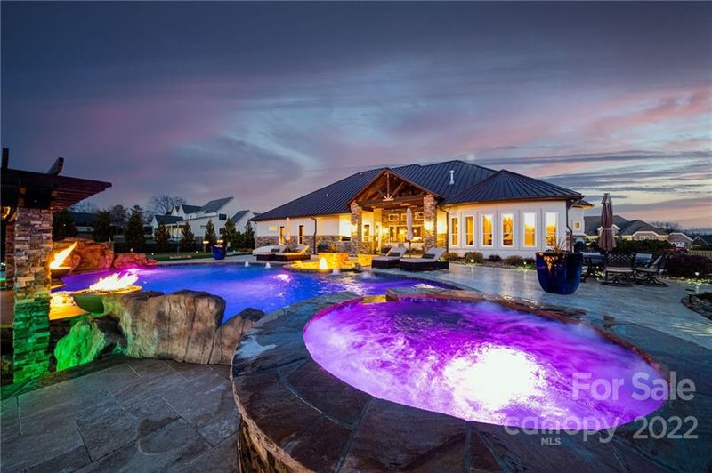 7988 Dell Dr, Harrisburg, NC 28075