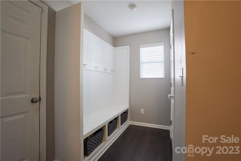 9904 Eagle Feathers Dr, Charlotte, NC 28214