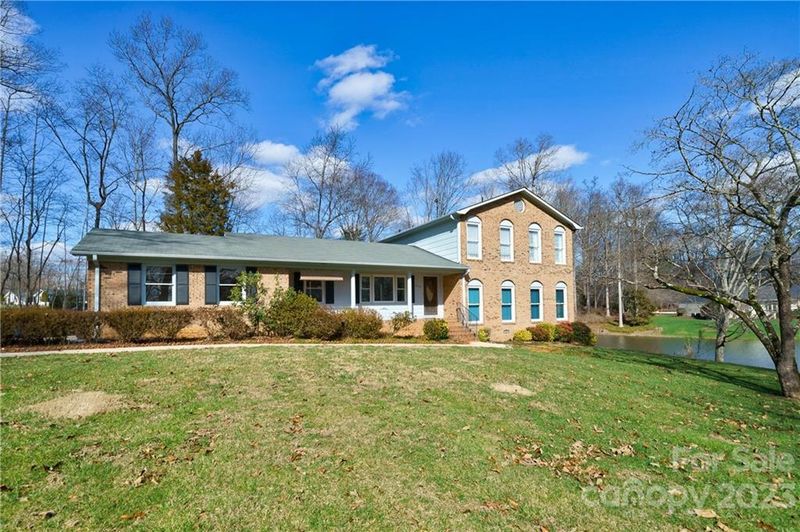 5314 Shoreview Dr, Concord, NC 28025