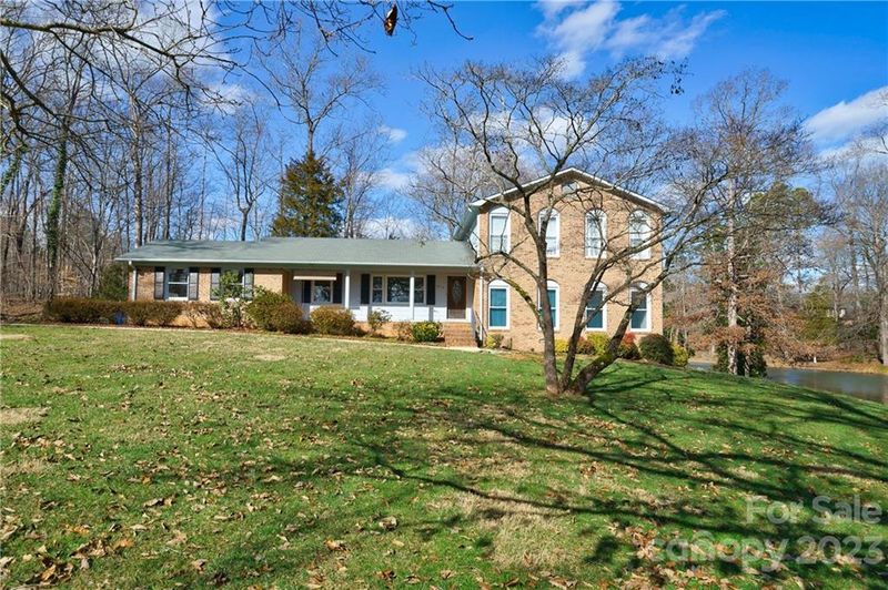 5314 Shoreview Dr, Concord, NC 28025