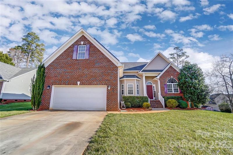 212 Silver Birch Ln, Mount Holly, NC 28120