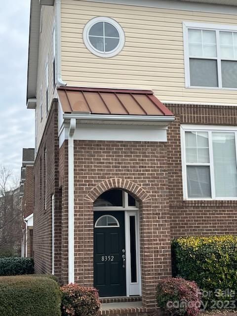 8352 Scotney Bluff Ave, Charlotte, NC 28273