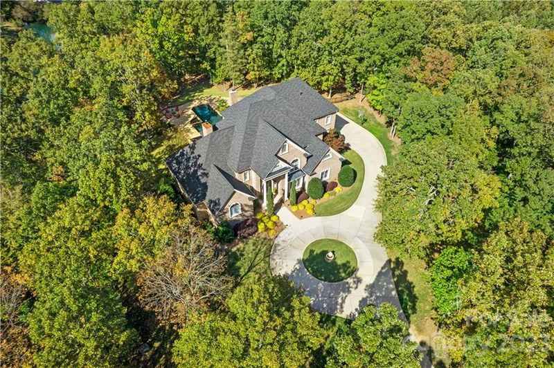 9724 Sedgefield Dr, Waxhaw, NC 28173