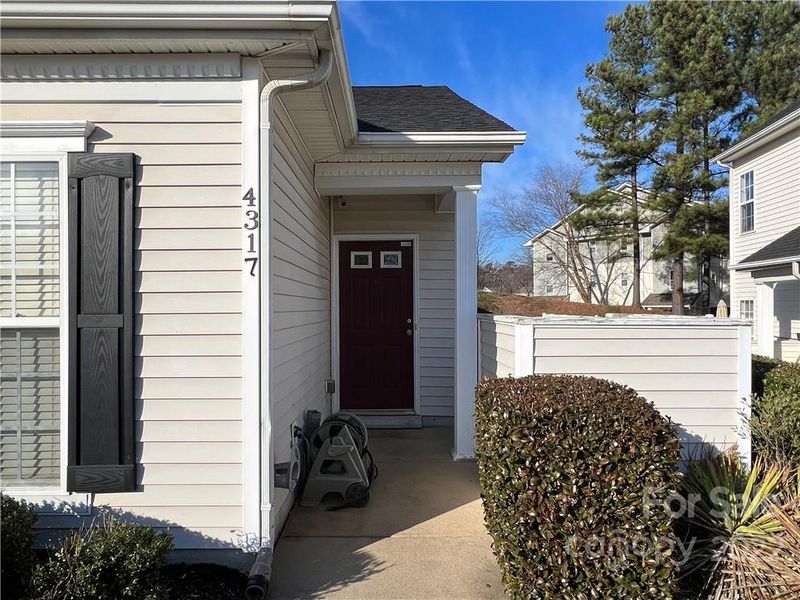 4317 Eaves Ln, Charlotte, NC 28215