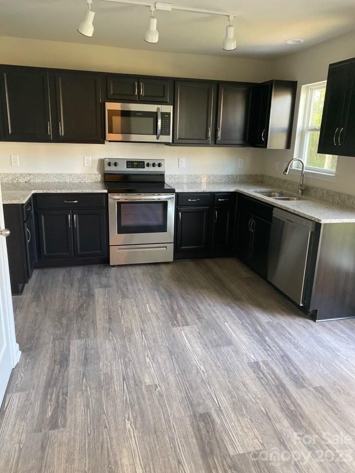 102 S Gregory St, Lancaster, SC 29720