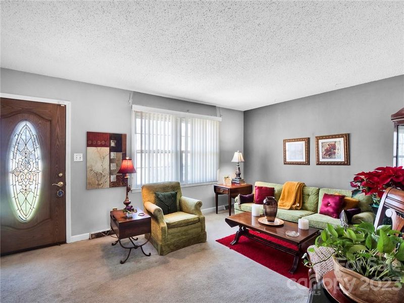 3809 Cobbleridge Dr, Charlotte, NC 28215