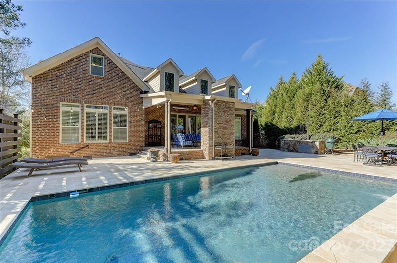 16930 Ashton Oaks Dr, Charlotte, NC 28278