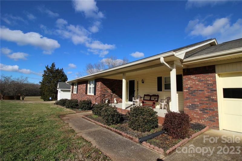 13 Bo Ln, Gaffney, SC 29340