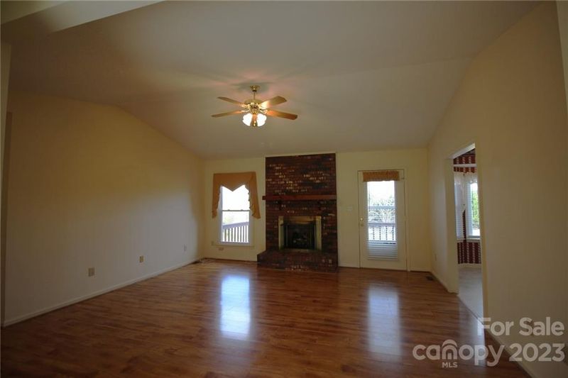 13 Bo Ln, Gaffney, SC 29340