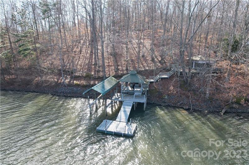 140 Pomeroy Ln, Mooresville, NC 28117