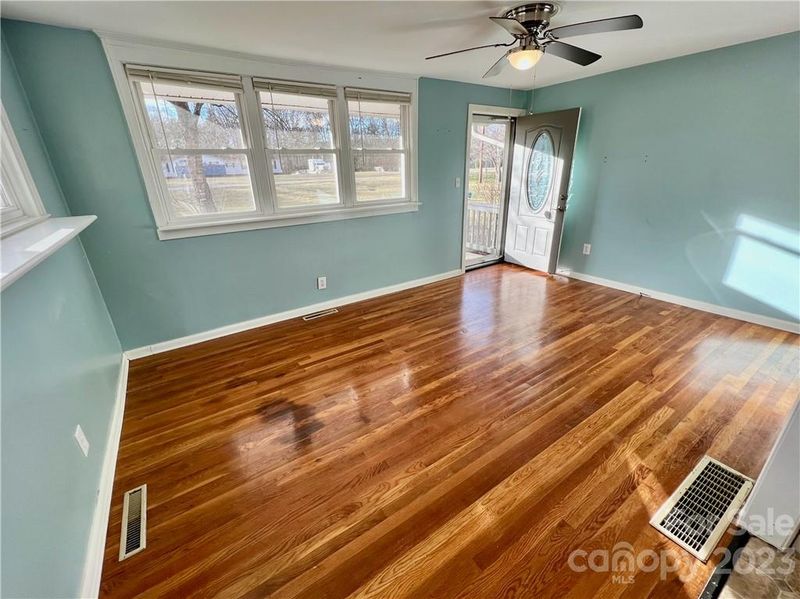 2106 Travis Rd, Conover, NC 28613