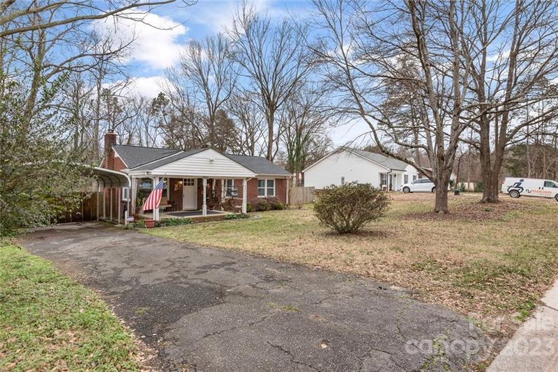 3036 Iredell Dr, Charlotte, NC 28269