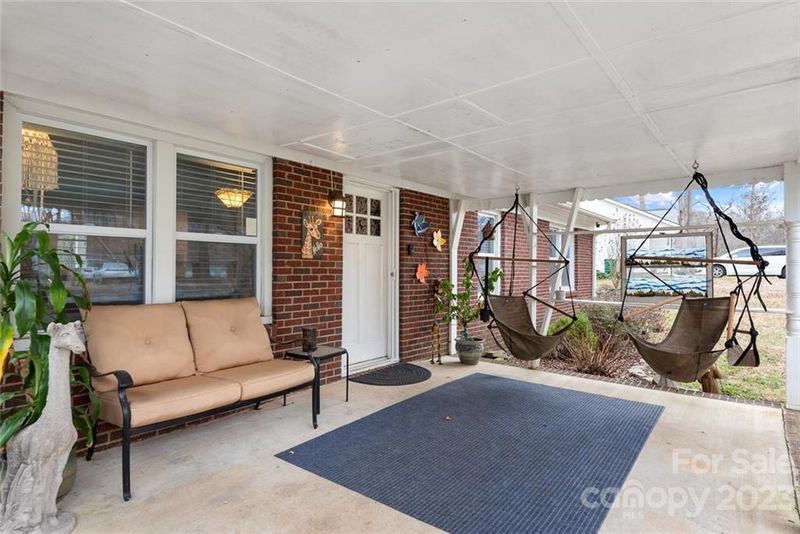 3036 Iredell Dr, Charlotte, NC 28269