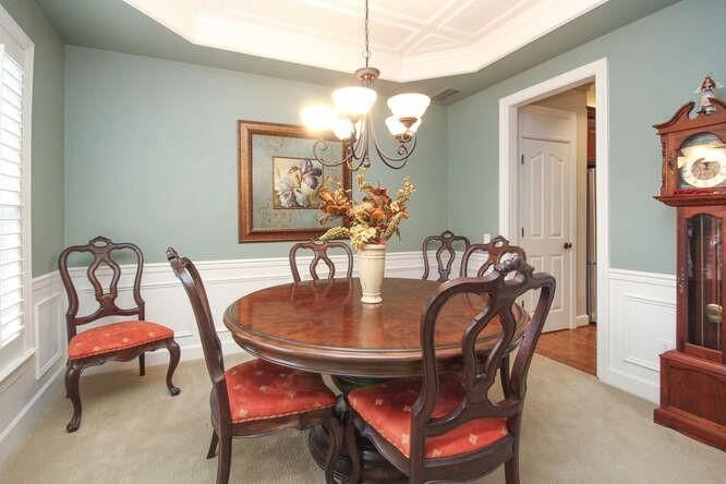 206 Robinlynn Rd, Matthews, NC 28105