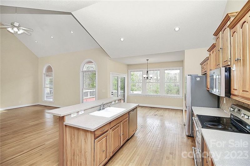 1144 Windsor Dr, Kannapolis, NC 28081