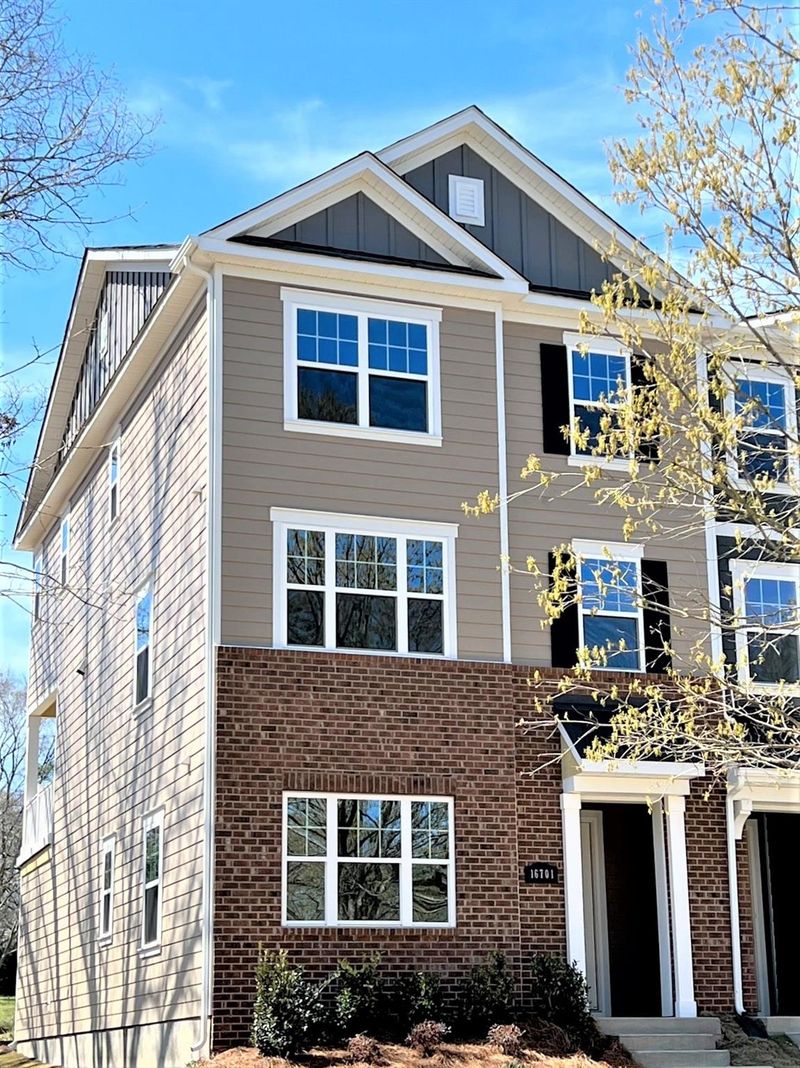 16701 Summers Walk Blvd #05, Davidson, NC 28036