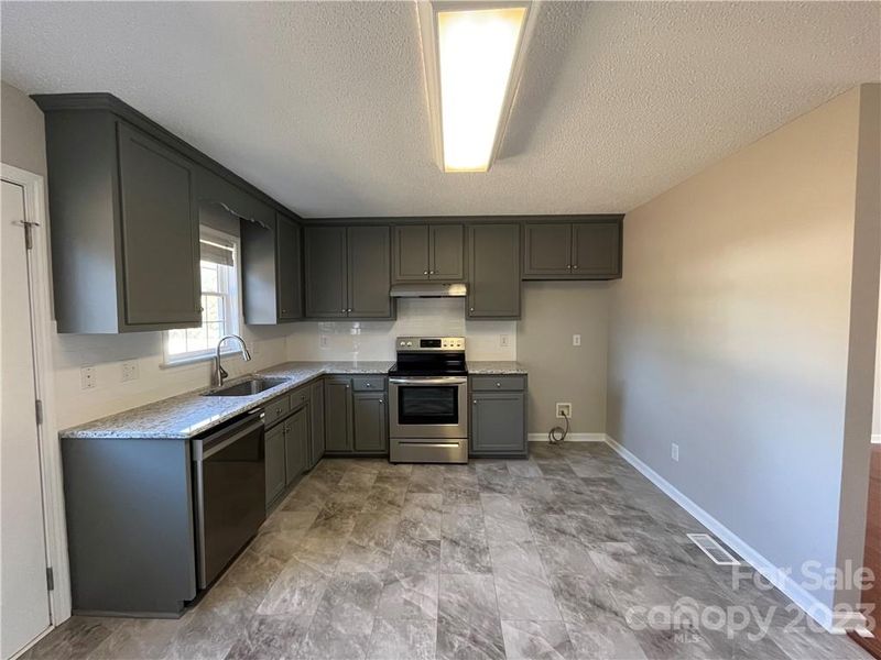 4726 Hoover Rd, Vale, NC 28168