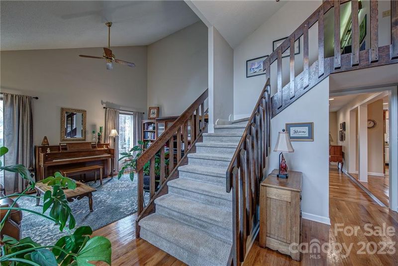 2704 Wimbledon Dr, Gastonia, NC 28056