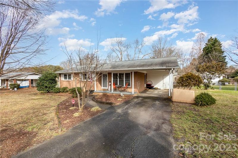 135 Longfield Dr, Mooresville, NC 28115