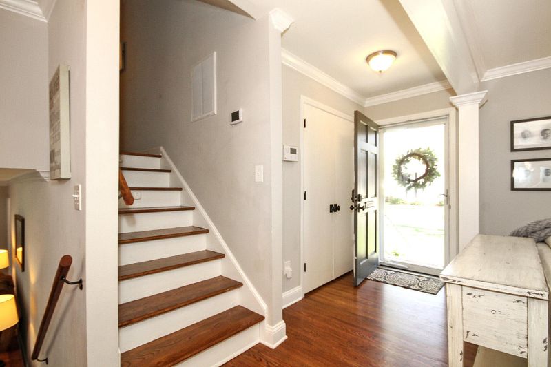 6436 Long Meadow Rd, Charlotte, NC 28210