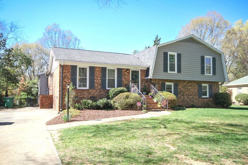 6436 Long Meadow Rd, Charlotte, NC 28210