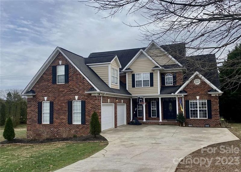 184 Eaglecrest Dr, Matthews, NC 28104