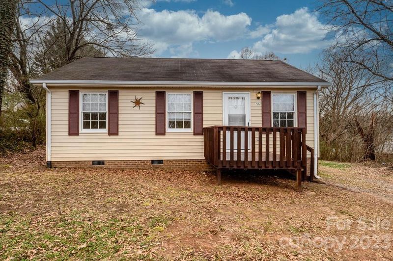 183 18th St NW, Hickory, NC 28601