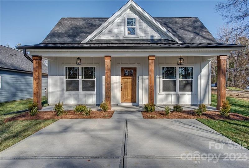 227 N River St, Mount Holly, NC 28120