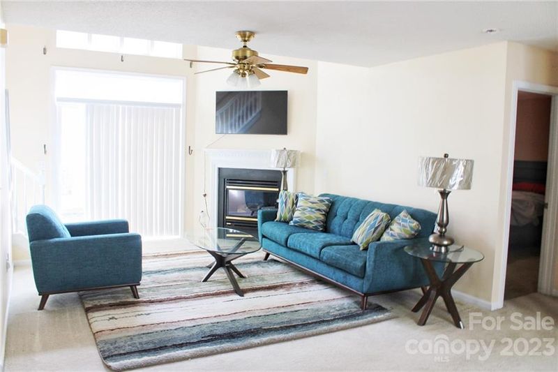 8634 Meadowmont View Dr, Charlotte, NC 28269