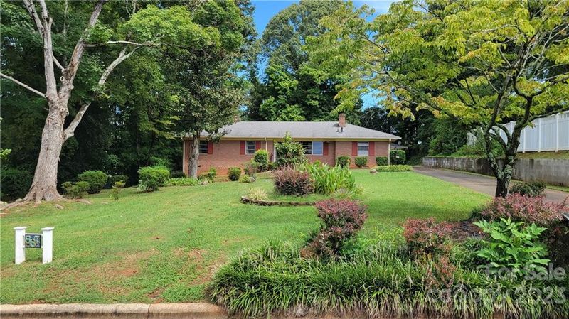 887 Pineridge Pl, Concord, NC 28025