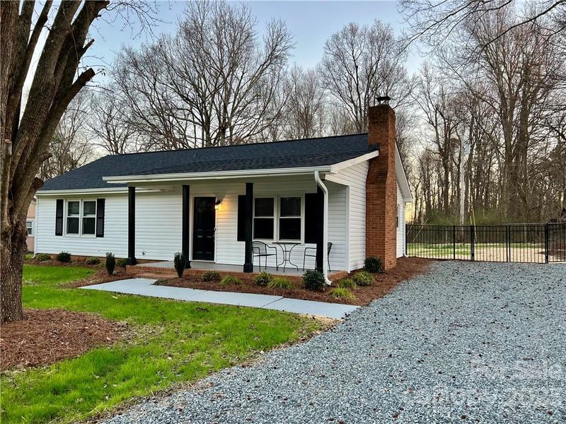 6203 Mcgregor Dr, Charlotte, NC 28227
