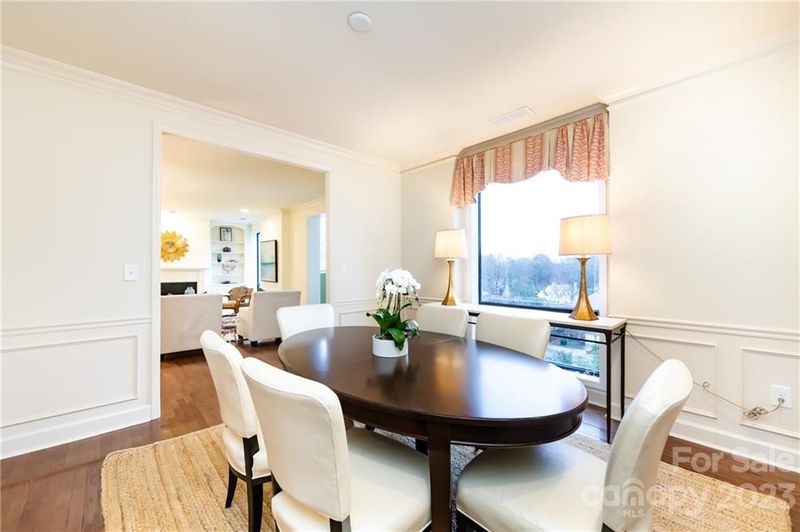 848 Cherokee Rd, Charlotte, NC 28207