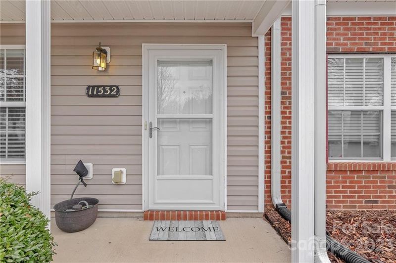 11532 Briddle Hall Ct, Charlotte, NC 28214