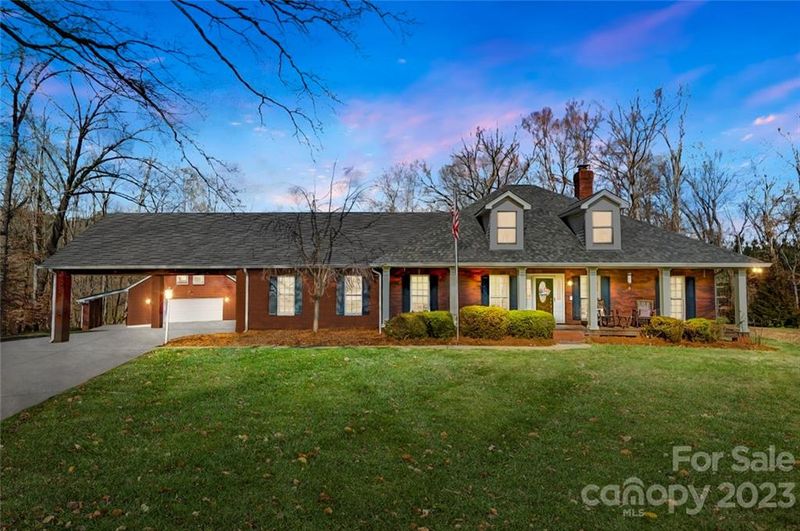 1219 Forest Bluff Dr, Midland, NC 28107