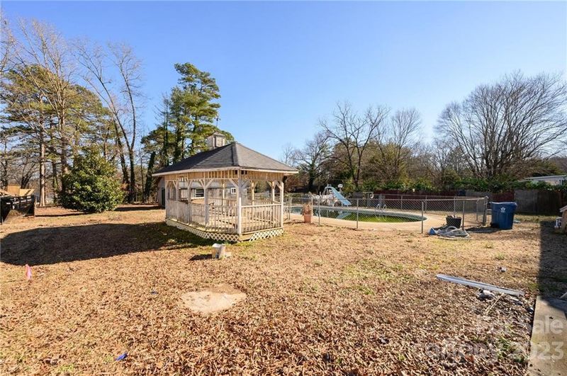 3238 28th St NE, Hickory, NC 28601