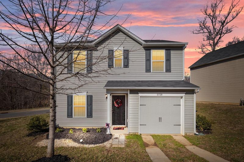 5728 Abenaki Dr, Charlotte, NC 28214